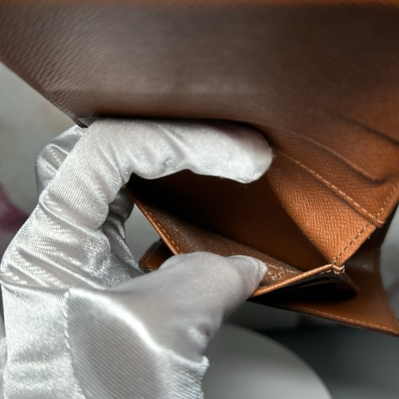 07 Louis Vuitton Monogram Porto Monevier Cardi Double Hook Trifold Wallet Unisex - Picture 8 of 17